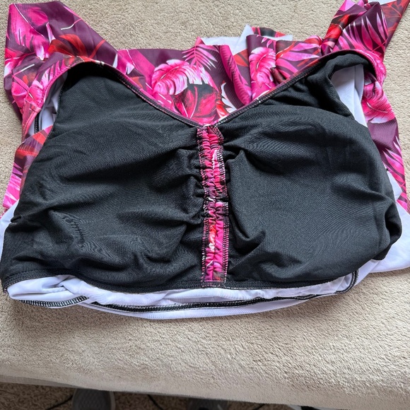 Tropical Pink Palm Leaf Print Flutter Sleeve  Swim Top With Built-In Bra Top 3X - Picture 8 of 10
